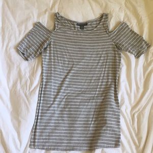 Maternity cold shoulder tee